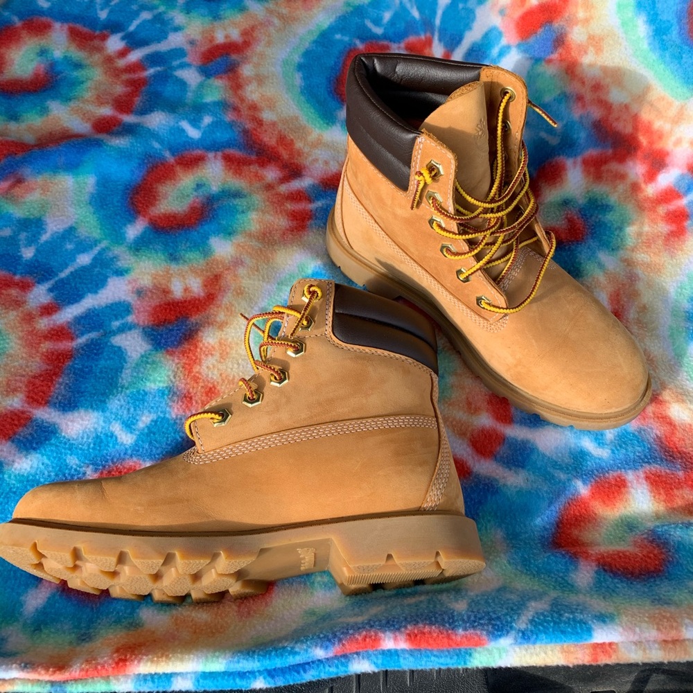 Excellent barely worn  Waterproof Timberland’s